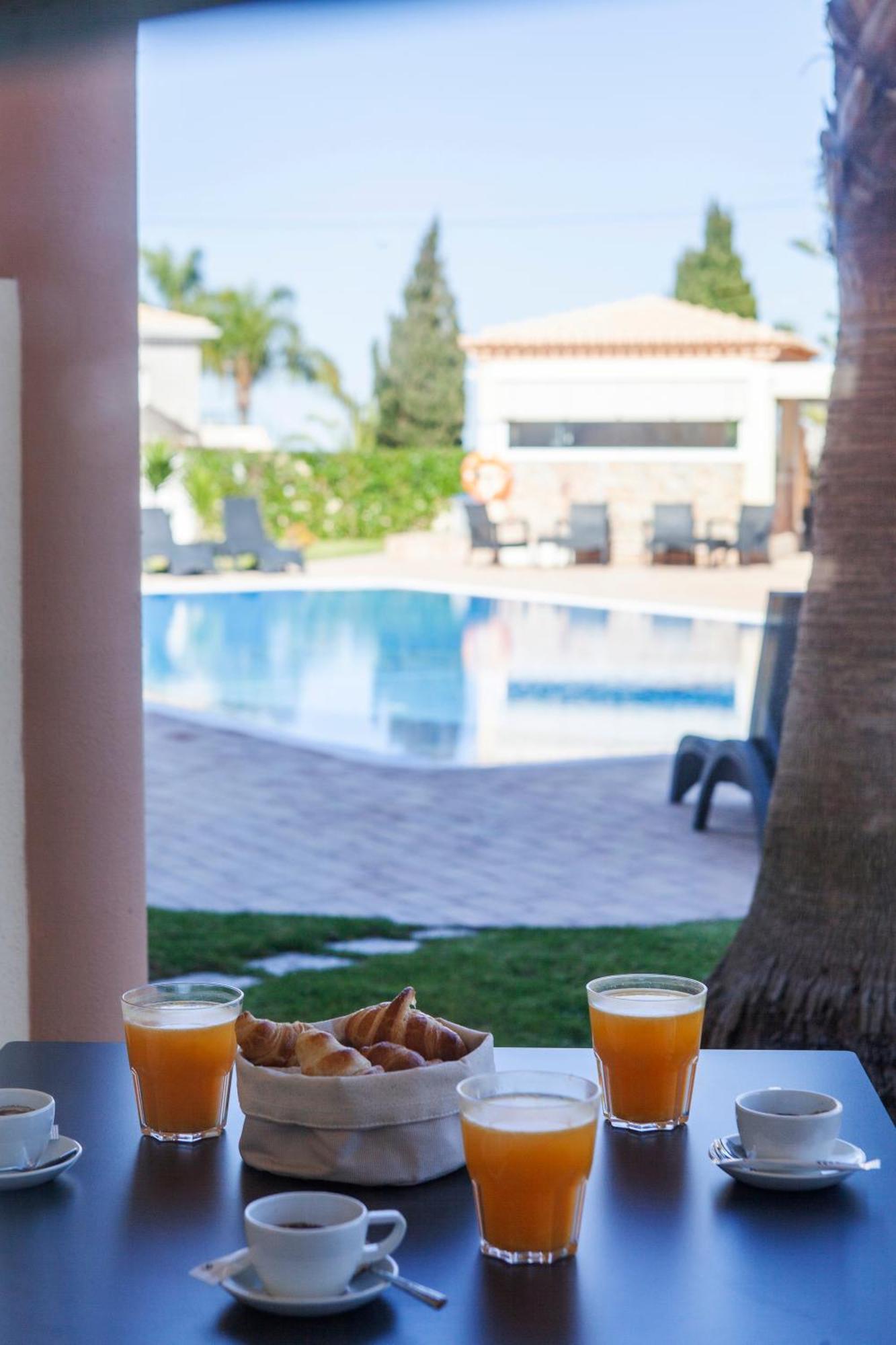 Atalaia Sol Aparthotel - Tennis & Heated Pool In Winter Lagos Kültér fotó
