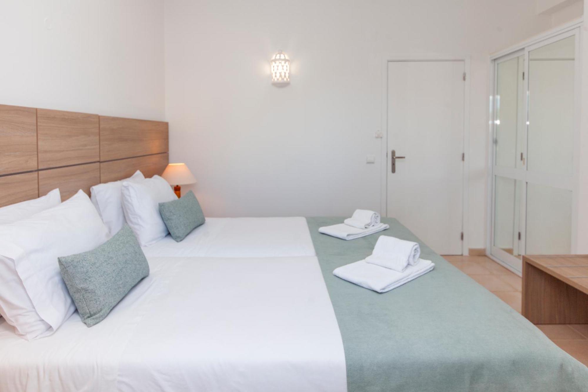 Atalaia Sol Aparthotel - Tennis & Heated Pool In Winter Lagos Kültér fotó